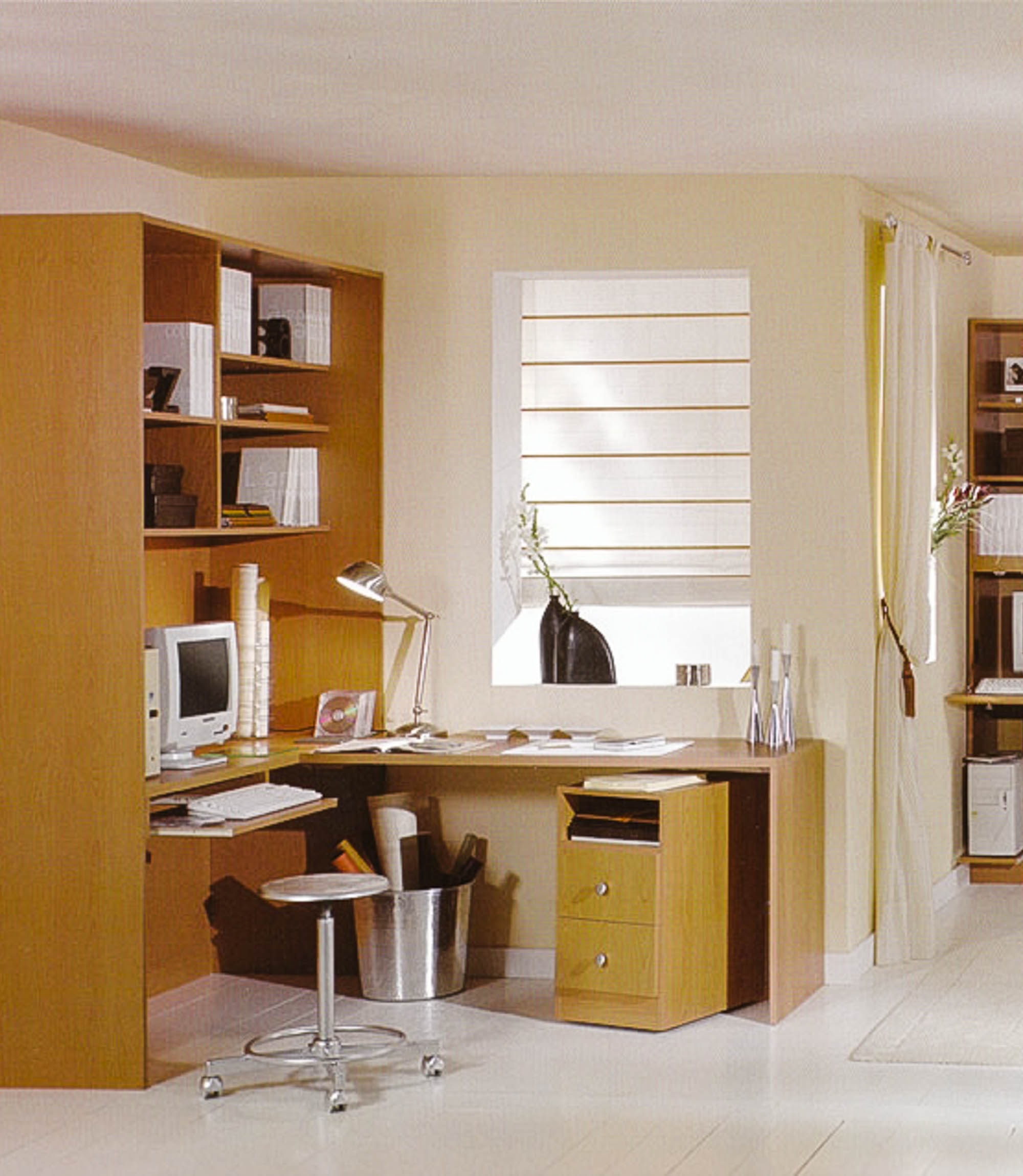 Bureau-01
